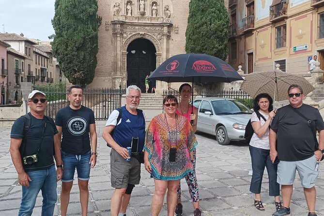 Albaicín and Sacromonte Walking Tour and Flamenco Show - The pause before flamenco at La Alboreá