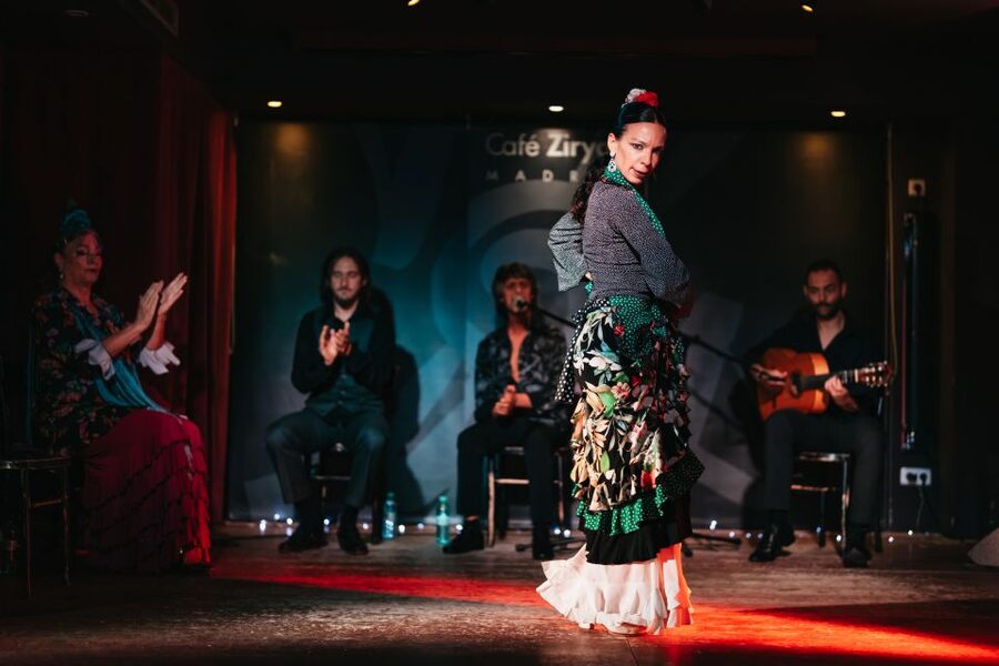 "Algarabía": Flamenco Show at Café Ziryab. Madrid - What happens during the 50-minute flamenco show