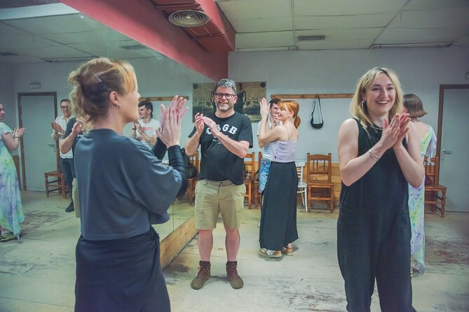 Barcelona: 1-Hour Flamenco Class Experience - Starting Near Plaça de Catalunya