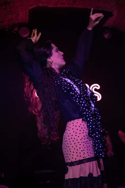 Barcelona: Espectáculo de Flamenco íntimo en Las Brujas - Is $23 a fair price?