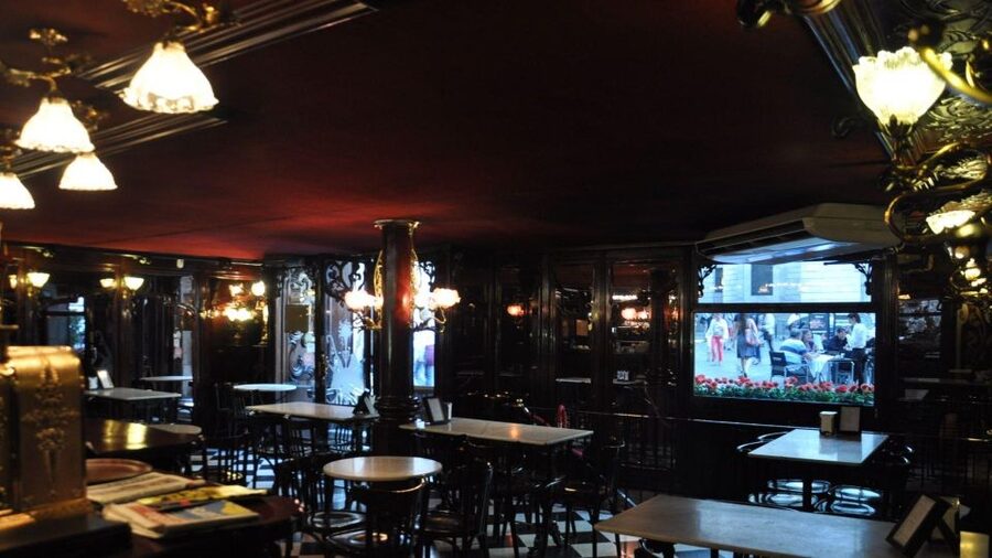 Barcelona: Exclusive Flamenco Show at El Paraigua with Drink - Why the cellar makes the show feel close
