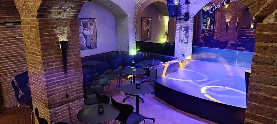 Barcelona: Exclusive Flamenco Show at El Paraigua with Drink - The included drink and the extra food option