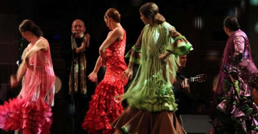 Barcelona: Flamenco at El Patio Andaluz with Optional Dinner - Key points to know before booking