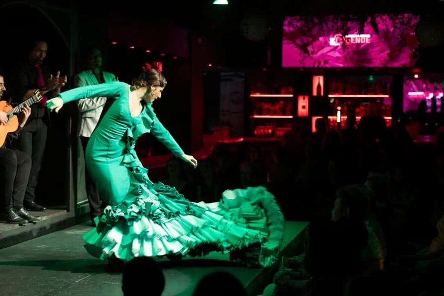 Barcelona: Flamenco Show with Drink Option at La Rambla - Key points to know before you book