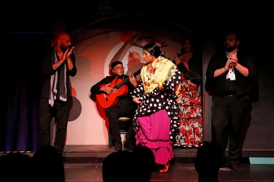 Barcelona: Flamenco Show with Drink Option at La Rambla - Tradition, new artists, and an evolving program
