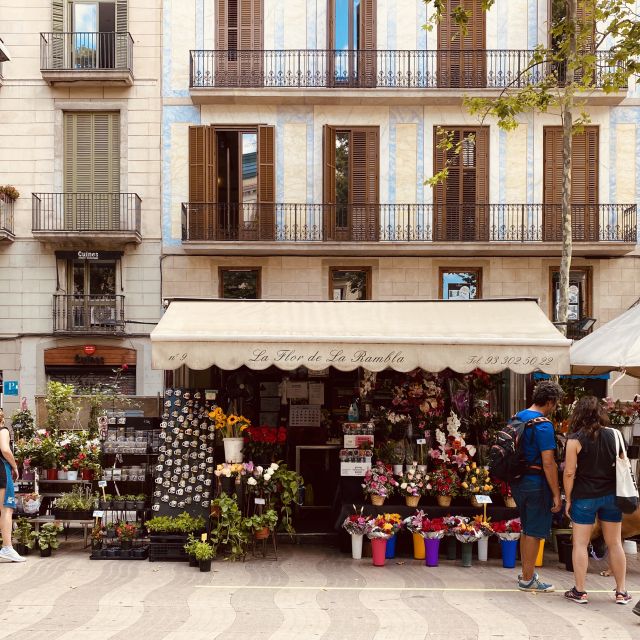 Barcelona: Gothic Quarter and Flamenco Show (Small Group) - What the guides add to the evening
