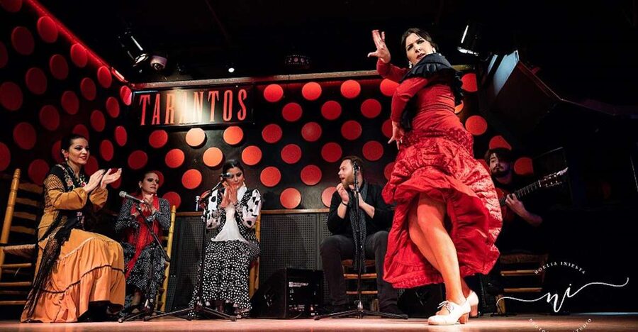 Barcelona: Gothic Quarter Guided Tour with Flamenco & Tapas - Plaça Sant Jaume and Barcelona’s civic heart