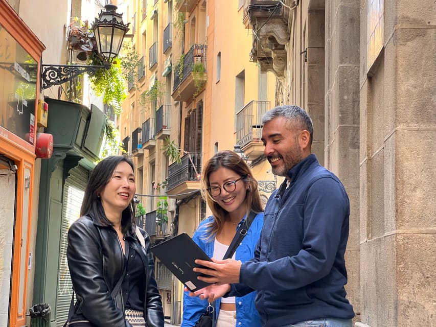 Barcelona: Gothic Quarter Guided Tour with Flamenco & Tapas - Who should book this experience?