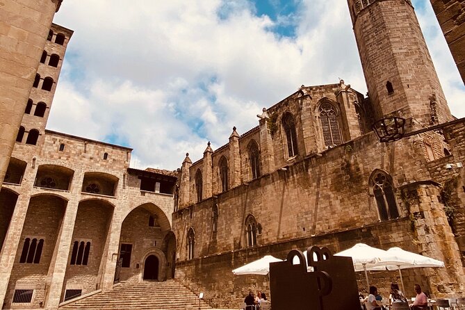 Barcelona Gothic Quarter Tour and Flamenco Show - Roman remains, old walls, and the Cathedral