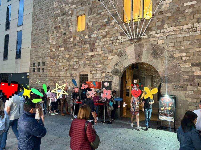 Barcelona: Guitar Trio & Flamenco Dance @Pignatelli Castle - José Manuel brings the music into motion
