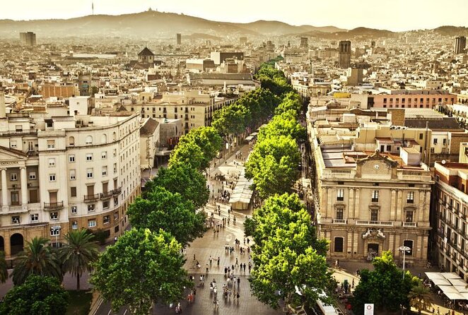 Barcelona Old Town Night Small Group Tour with Tapas & Flamenco - Key points to know before booking