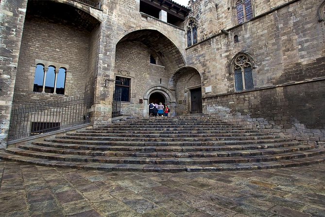 Barcelona Private Gothic Quarter Tour with Flamenco Show - Starting at Canaletes and La Rambla