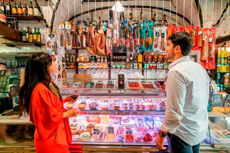 Barcelona: Private Tapas & Wine with Flamenco Show Old Town - Barcelona Cathedral and the Gothic Quarter