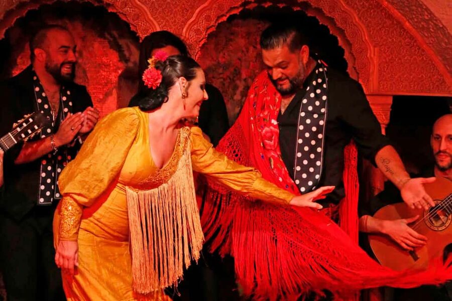 Barcelona: Tablao Flamenco Cordobes with Food/Drink Options - Choosing between the four food and drink options