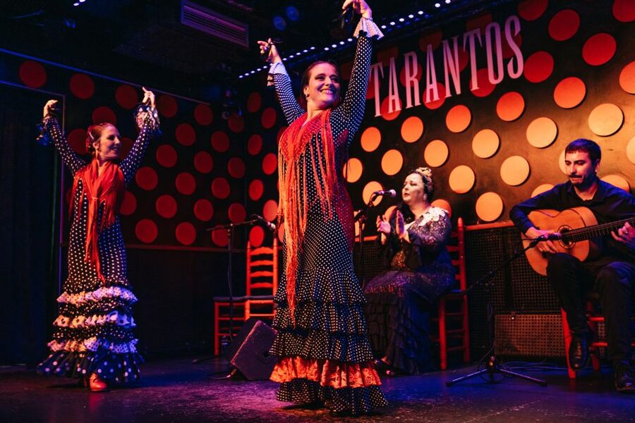 Barcelona: Tapas and Flamenco Experience - Nine or more tapas served at the bar