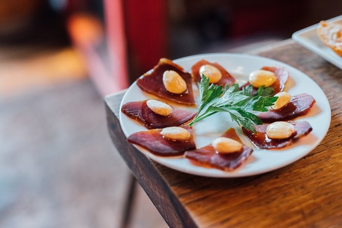 Barcelona Tapas & Wine Walking Tour with Optional Flamenco - The people make the evening work