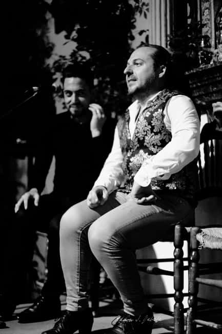 Córdoba: Flamenco show and gourmet dinner in a patio - Five tapas that turn dinner into a tasting