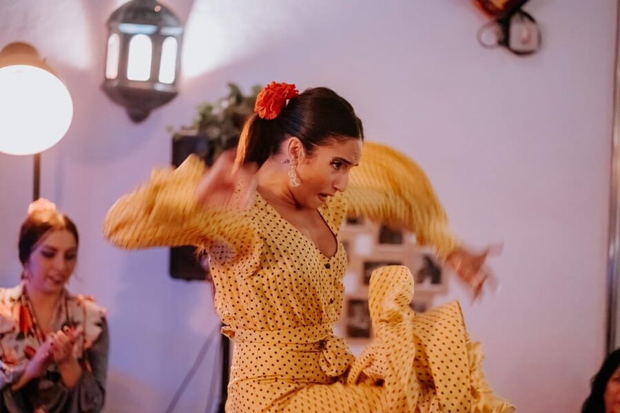 Córdoba: Tablao Flamenco at Doble de Cepa with Optional Meal - What the one-hour schedule really means