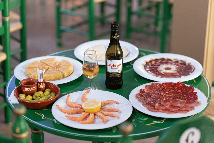 Estepona: Andalusian Flamenco Show Entry Ticket with Drink - Entering Mi Caseta Flamenco Night