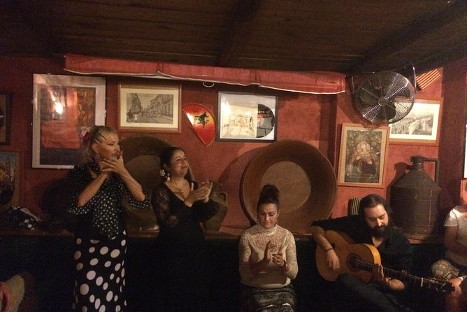 Flamenco and Tapastour with a flamenco artist - Why this Seville evening works so well