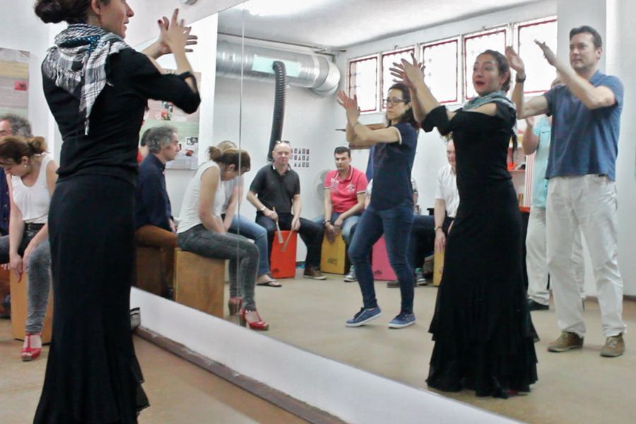 Flamenco Dance Lesson: 60-Minute Class in Seville - The First Minutes: Music, History, and Rhythm