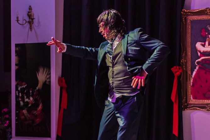 Flamenco in the Center of Granada - Who Will Enjoy This Most?