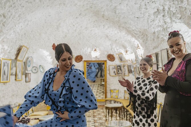 Flamenco show at Cueva Los Amayas, in Sacromonte - Getting the best seat