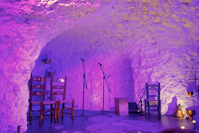 Flamenco Show in a Cave Restaurant in Granada - What happens inside El Templo del Flamenco
