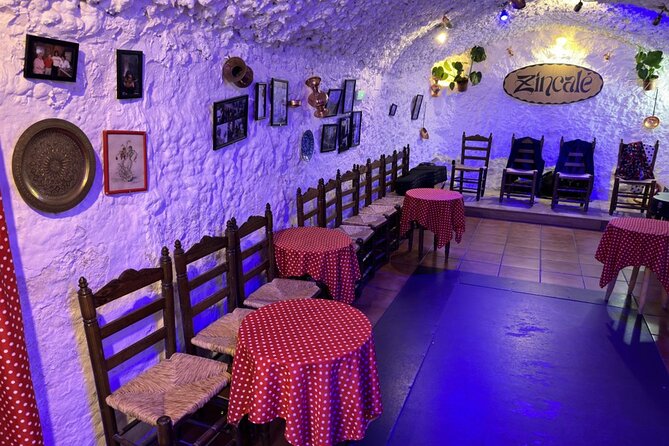 Flamenco Show in Cueva Zincalé - Who will enjoy this show most?
