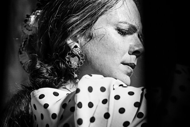 Flamenco Show in Seville - La milonga tablao - Key things to know before booking