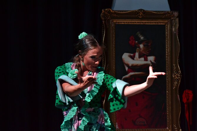 Flamenco Show in the Center of Granada - What Happens During the One-Hour Performance
