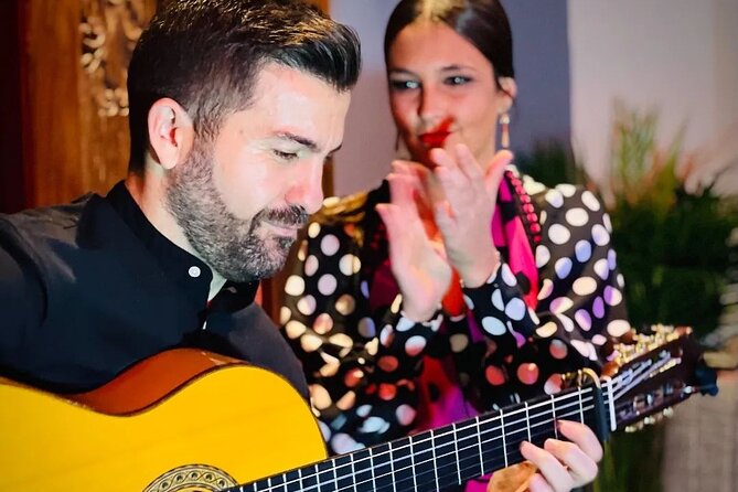 Flamenco show in the heart of Triana - Atmosphere: traditional, close, and sometimes plain