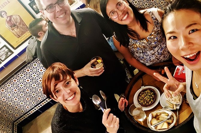 Flamenco, Tapas and Wine Tour: Best of Málaga in one Evening - The guides shape the evening