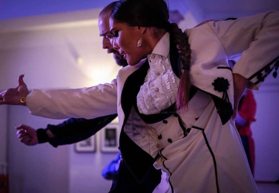 Granada: 1-Hour Traditional Flamenco Show - What happens at Cuesta Gomerez 11