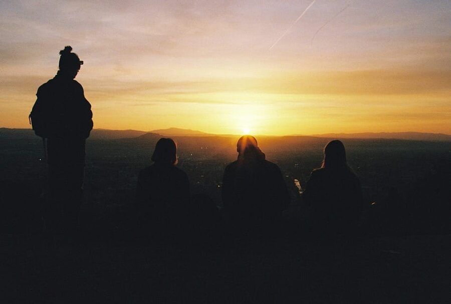 Granada: Albaicín and Sacromonte Sunset Tour & Flamenco Show - Key points to know before booking