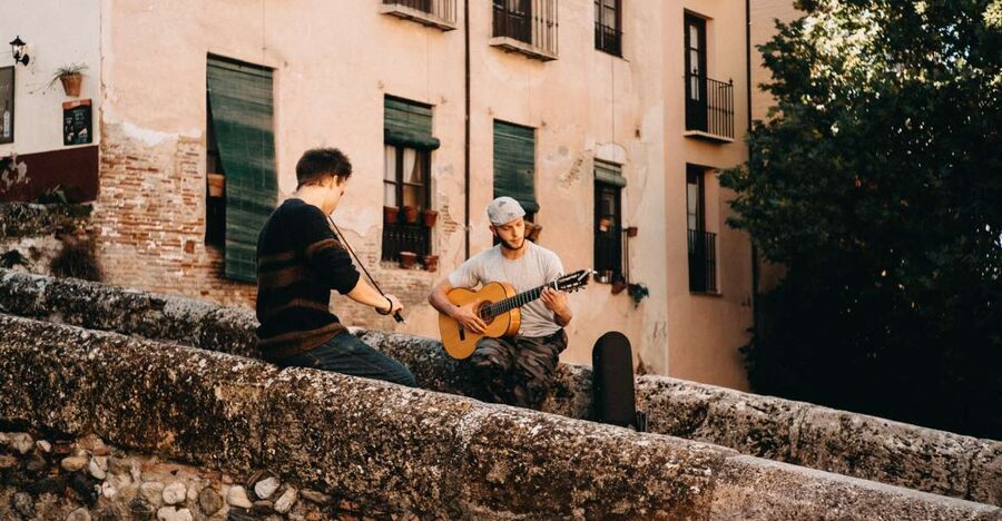 Granada: Albaicín & Sacromonte Walking Tour & Flamenco Show - Starting at Plaza Nueva