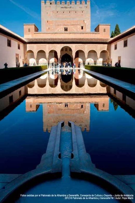 Granada: Alhambra Guided Tour and Flamenco Show - Palace of Charles V and the wider complex