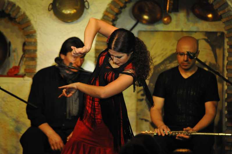 Granada: Alhambra Guided Tour and Flamenco Show - The four-hour break in Granada