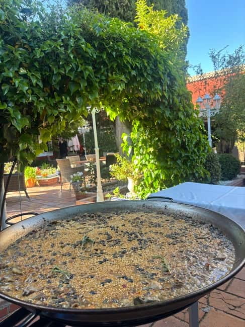 Granada: Dinner with Paella on a Terrace in the Albayzín and Live Flamenco - Paella with two main-course choices