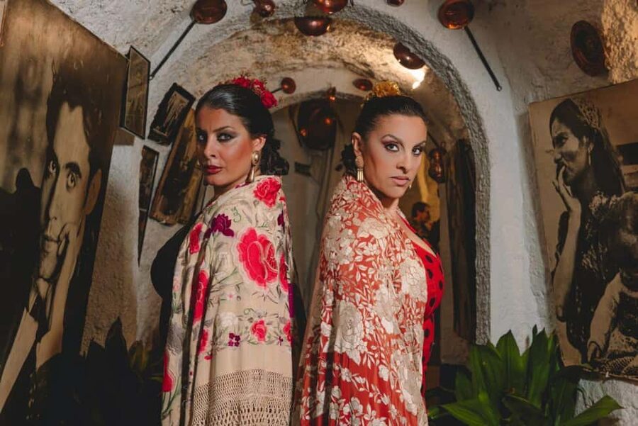Granada: Flamenco Show with Drink or Dinner at Venta El Gallo - Why the Sacromonte cave matters