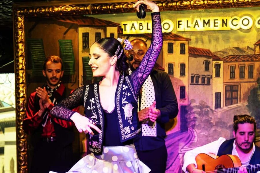 Granada: Traditional Flamenco show at Tablao Albayzín - Key points at a glance