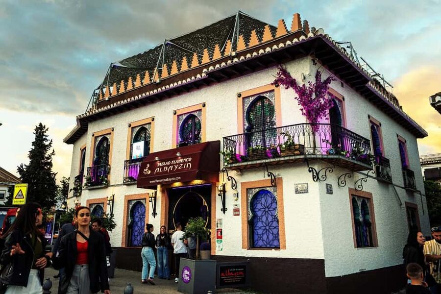 Granada: Traditional Flamenco show at Tablao Albayzín - What makes this Granada flamenco experience authentic?