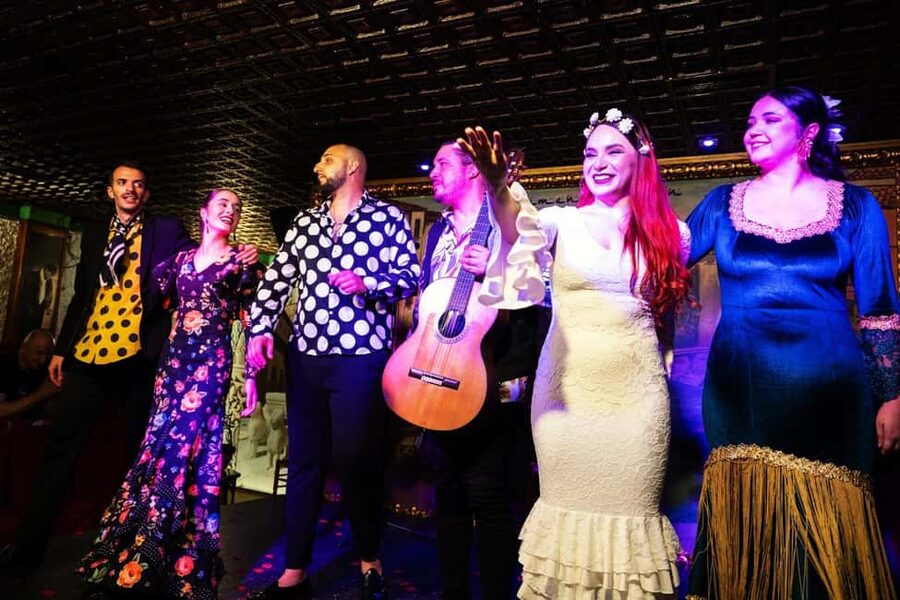 Granada: Traditional Flamenco show at Tablao Albayzín - Why the atmosphere earns so much praise