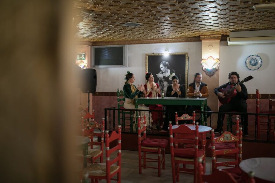Granada: Traditional Flamenco show at Tablao Albayzín - The view, the sunset, and the practical tradeoff
