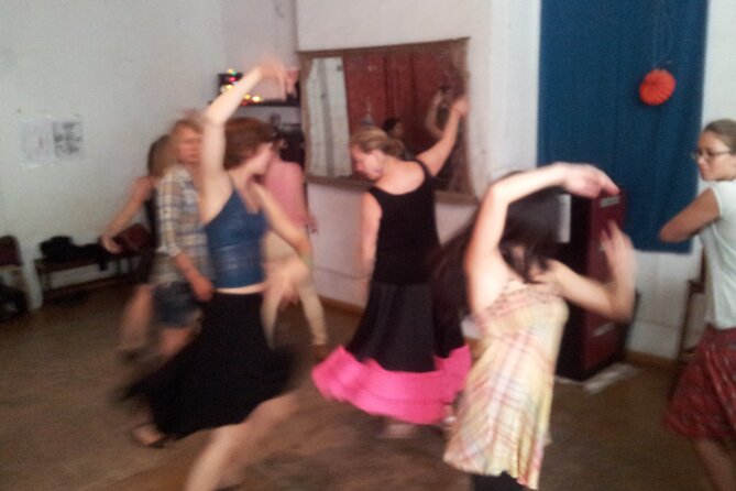 Learn to Dance Flamenco from Zero: Fun Beginners' Dance Class - What happens during the one-hour class