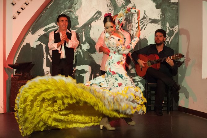 Los Gallos Flamenco Show Admission Ticket - What happens inside Los Gallos