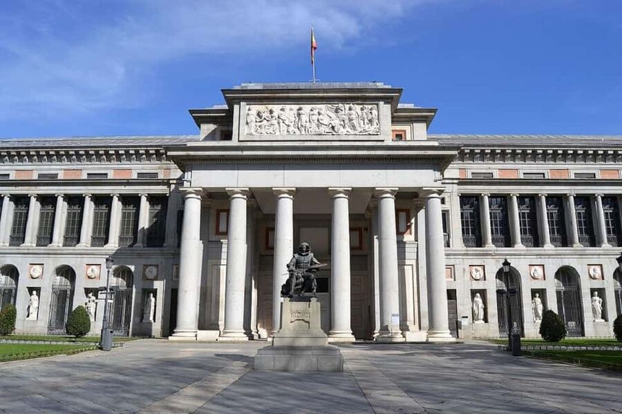Madrid City Pass: Prado, Thyssen, Bernabéu, Flamenco & more - Seeing Madrid From the Panoramic Bus