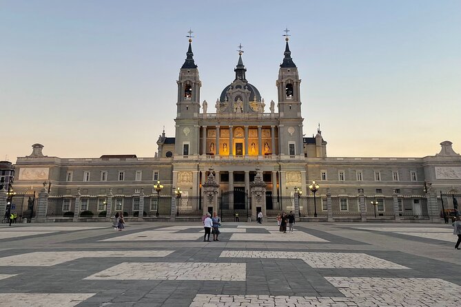 Madrid Evening Walking Tour and optional Flamenco Show - A useful first evening in Madrid