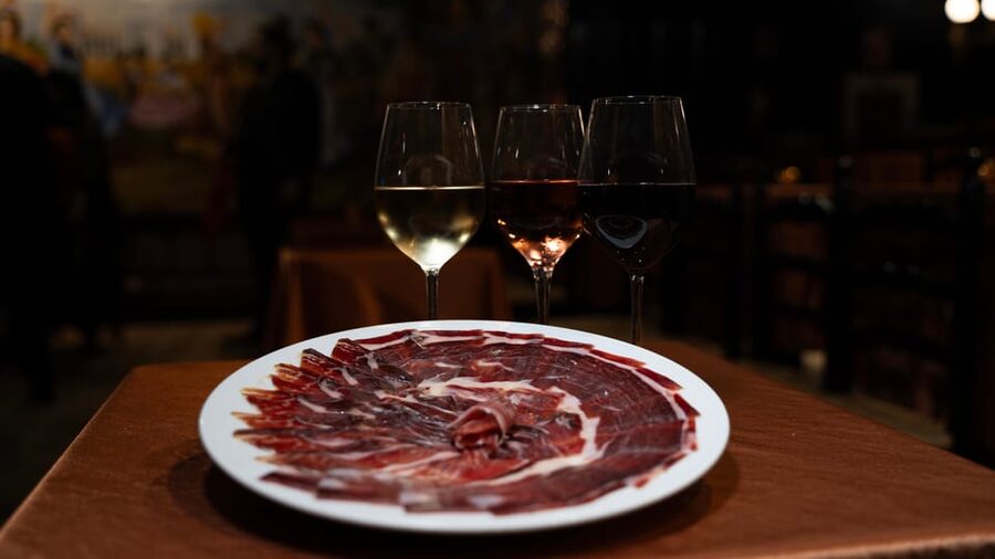 Madrid: Flamenco Show&Drink at Tablao 1911 (World's Oldest) - Seating is the biggest decision