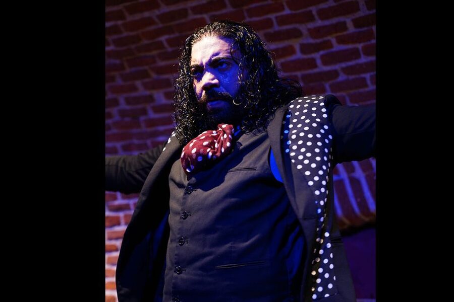 Madrid: Flamenco Show Entry Ticket with Drink & Artist Talk - Entering the 1850 vaulted cave